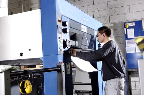 Auftretende Farbabweichungen werden automatisch korrigiert. Drucken